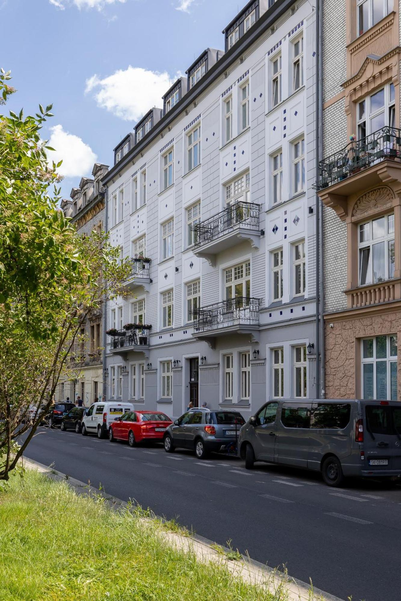 One-Bedroom Family Apartment