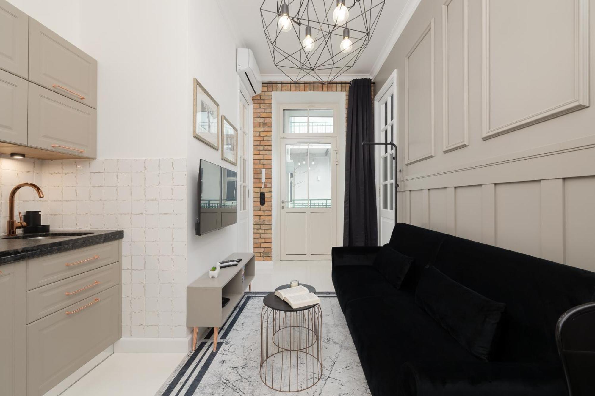 One-Bedroom Deluxe Apartment