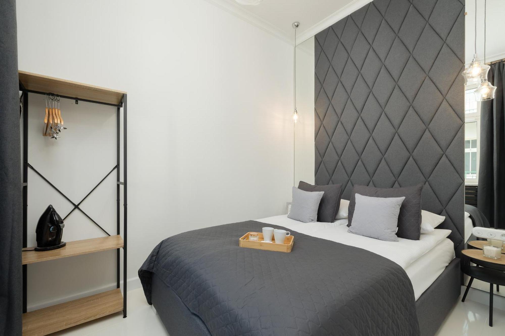 One-Bedroom Deluxe Apartment