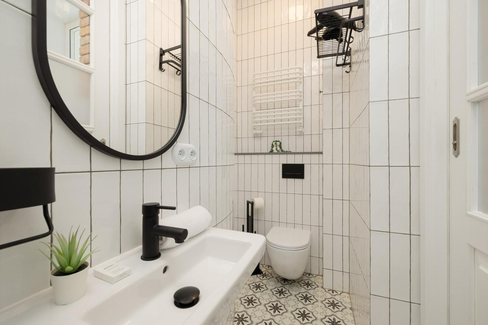 One-Bedroom Deluxe Apartment