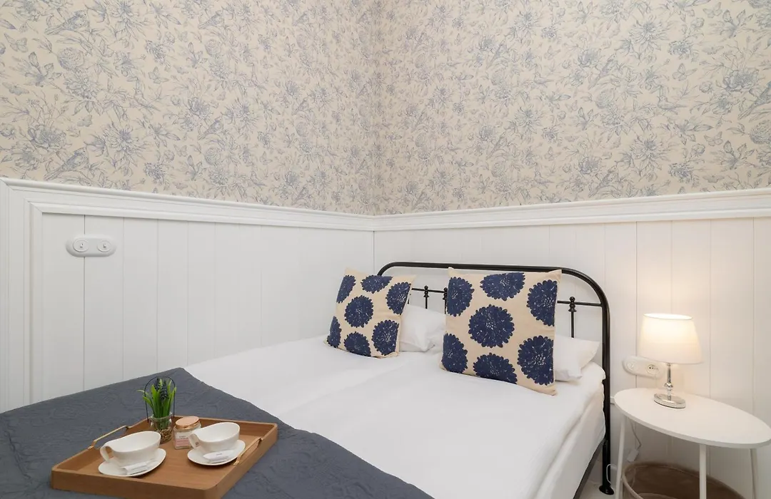 Cosy Apartments With Air Conditioning By Noclegi Renters-1
